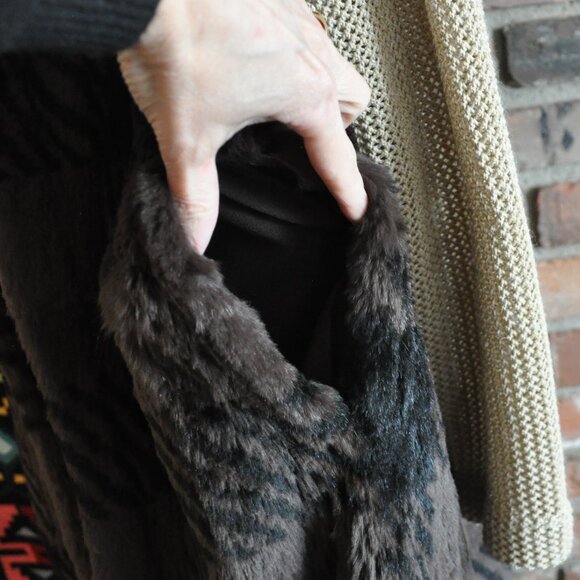 Nutria Fur  Black & Brown Plaid Long Vest, XL Collar Sleeveless Coat Duster S - Picture 11 of 15